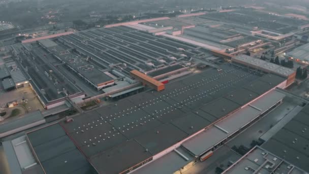 CASSINO, ITÁLIA - 28 DE DEZEMBRO DE 2018. Vista aérea da fábrica de automóveis FCA Itália S.p.A. Cassino — Vídeo de Stock