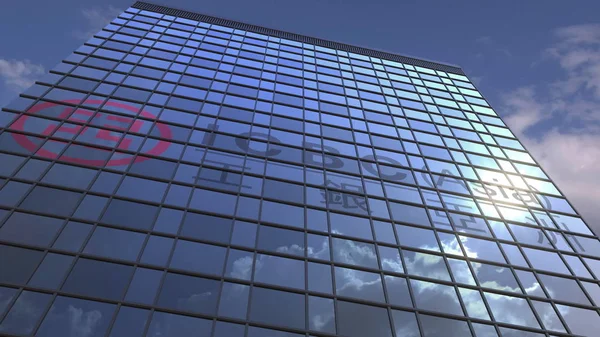 Logotipo ICBC en el edificio moderno que refleja el cielo y las nubes, representación editorial 3D —  Fotos de Stock