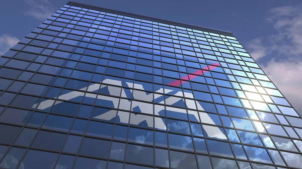 Logo-ul AXA pe o fațadă media cu cerul tulbure, redarea editorială 3D — Fotografie, imagine de stoc