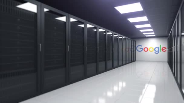 Logo van Google op de muur van een server kamer, redactionele 3D-animatie — Stockvideo