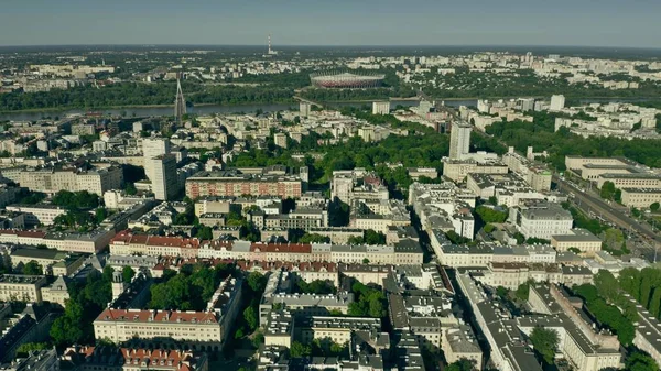 Luftaufnahme von Warschau vom Stadtzentrum in Richtung Weichsel. Polen — Stockfoto