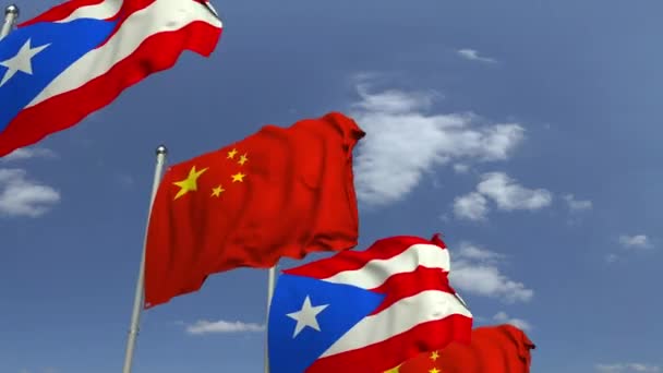 Fahnen von Puerto Rico und China auf Himmelshintergrund schwenkbar, 3D-Animation — Stockvideo