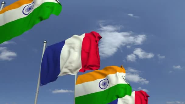 Riga di bandiere sventolanti di India e Francia, animazione 3D loop — Video Stock