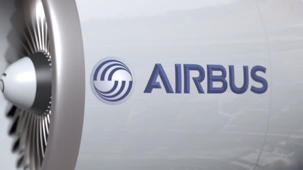 Турбина самолета с логотипом Airbus. Редакционная концептуальная 3D анимация — стоковое видео