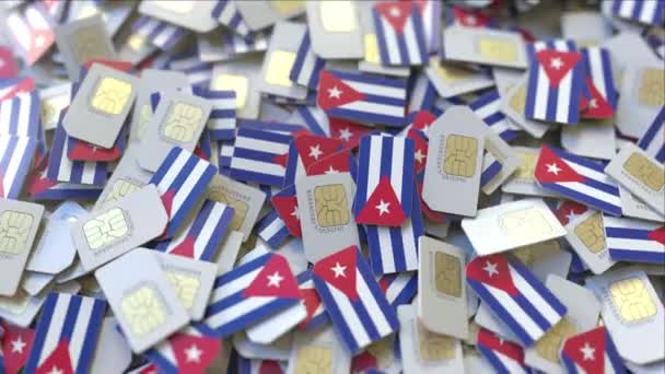 Múltiples tarjetas SIM con bandera de Cuba. Animación 3D conceptual de telecomunicaciones móviles cubanas — Vídeo de stock