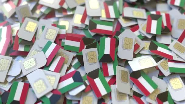 Karty SIM z flagą Kuwejtu. Kuwaiti sieć komórkowa związane koncepcyjnej animacji 3D — Wideo stockowe