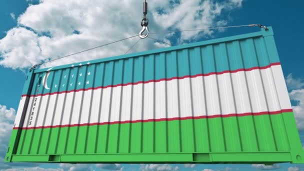 Cargando contenedor con bandera de Uzbekistán. Uzbeko importación o exportación relacionados con la animación 3D conceptual — Vídeo de stock