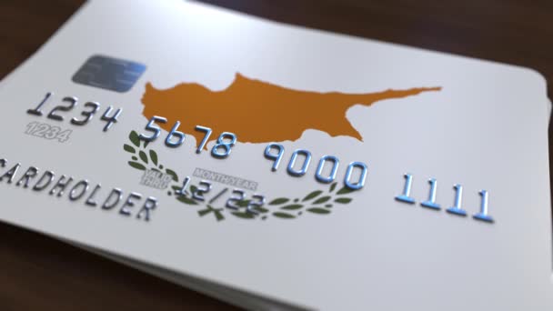 Tarjeta bancaria de plástico con bandera de Chipre. Animación relacionada con el sistema bancario nacional de Chipre — Vídeos de Stock