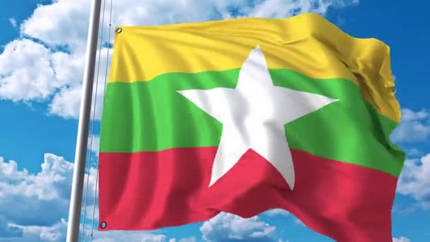 Ondeando la bandera de Myanmar en el fondo del cielo. Animación 3D — Vídeo de stock