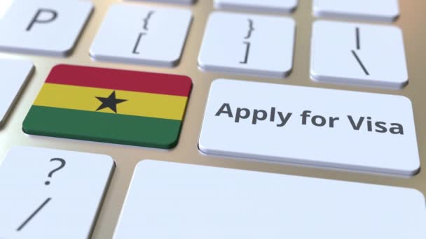 SOLICITA VISA texto y bandera de Ghana en los botones del teclado del ordenador. Animación 3D conceptual — Vídeo de stock