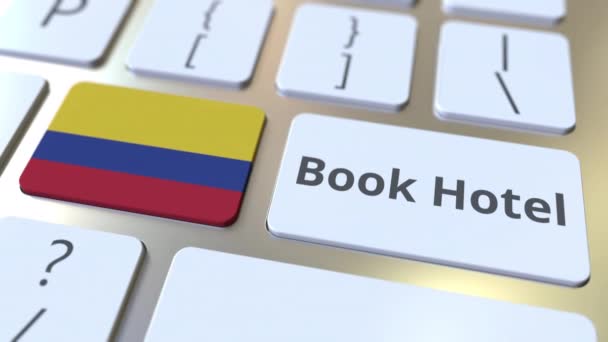 Κλείστε το κείμενο του ξενοδοχείου και τη σημαία της Κολομβίας στα κουμπιά του πληκτρολογίου του υπολογιστή. Σχετικά με τα ταξίδια εννοιολογικό εφέ 3D — Αρχείο Βίντεο