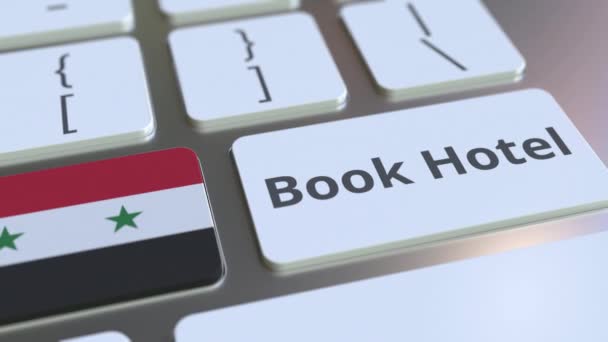 コンピュータのキーボードのボタンにホテルのテキストとシリアのフラグを予約します。旅行関連の概念3Dアニメーション — ストック動画