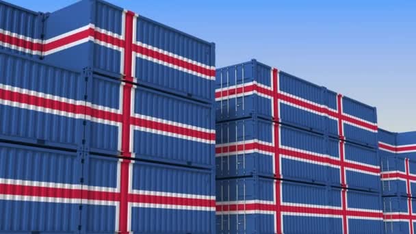 Terminal de contenedores lleno de contenedores con bandera de Islandia. Animación 3D loopable relacionada con la exportación o importación de Islandia — Vídeo de stock