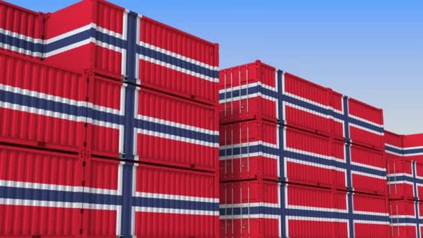 Τερματικό κοντέινερ γεμάτο δοχεία με σημαία της Νορβηγίας. Νορβηγική εξαγωγή ή εισαγωγή σχετικά με loopable 3D κινούμενα σχέδια — Αρχείο Βίντεο