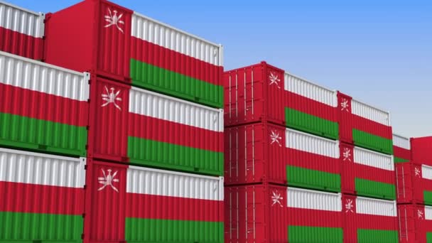 Contenedor lleno de contenedores con bandera de Omán. Animación 3D loopable relacionada con la exportación o importación de Omán — Vídeos de Stock