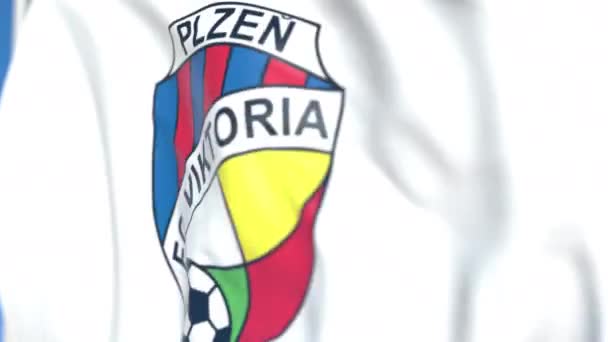 Bandiera volante con logo della squadra di calcio Viktoria Plzen, primo piano. Animazione 3D loop editoriale — Video Stock