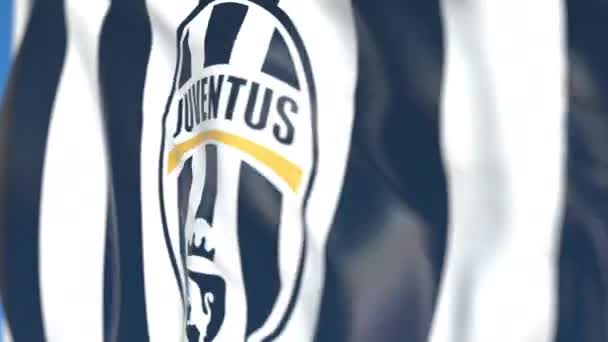 Bandera ondeando con el logotipo del equipo de fútbol Juventus, primer plano. Animación en 3D loopable editorial — Vídeo de stock