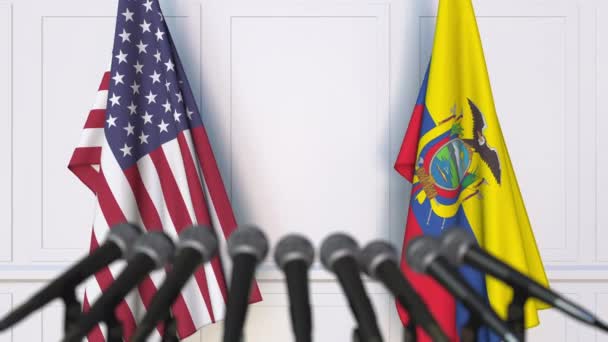 Banderas de Estados Unidos y Ecuador en reunión o conferencia internacional. Animación 3D — Vídeo de stock