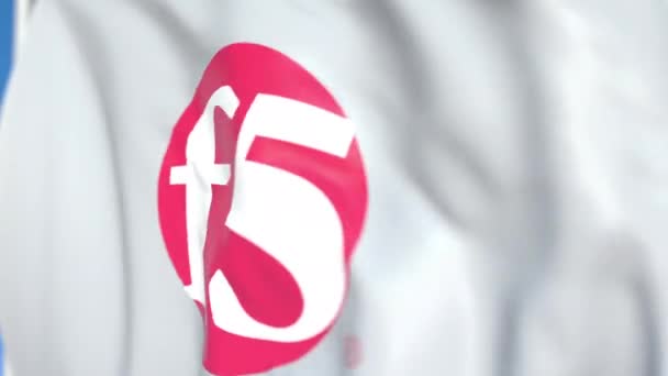 Flagge mit f5-Netzwerk-Logo, Nahaufnahme. redaktionelle loopable 3D-Animation — Stockvideo