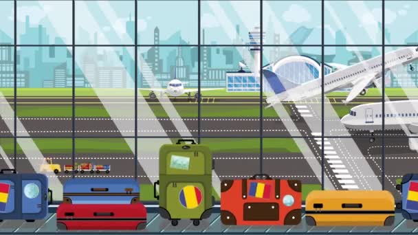 空港の手荷物カルーセルにルーマニアの旗のステッカーが付いているスーツケース。ルーマニア関連のループ可能な漫画のアニメーションの観光 — ストック動画