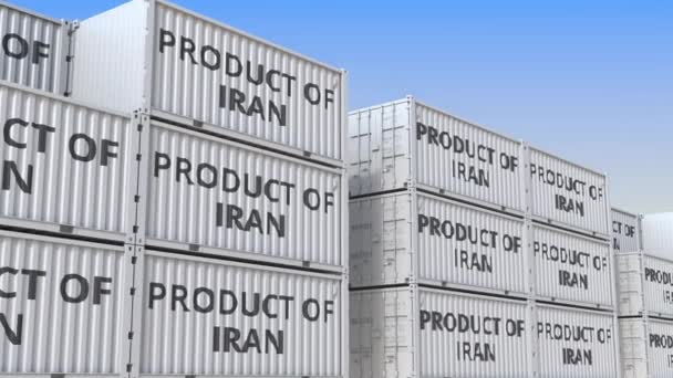 Containers met product van Iran tekst. Iraanse import of export gerelateerde loop bare 3D-animatie — Stockvideo
