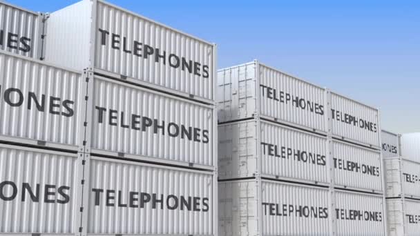Cargo containers met telefoons. Loop bare 3D-animatie — Stockvideo