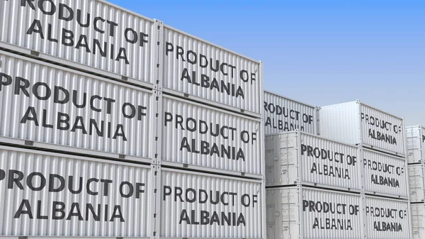 Az albán termékkel ellátott konténerek. Albán import vagy export kapcsolódó 3D renderelés — Stock Fotó