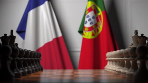 Banderas de Francia y Portugal detrás de peones en el tablero de ajedrez. Juego de ajedrez o rivalidad política relacionada con la animación 3D — Vídeos de Stock