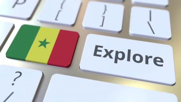 Utforska ord och nationell flagga Senegal på knapparna på tangentbordet. 3D-animering — Stockvideo