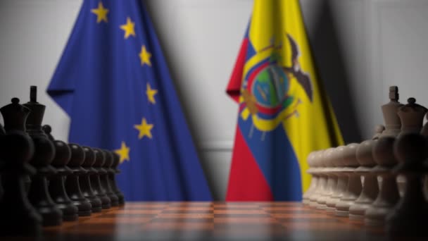 Флаги ЕС и Эквадора за пешками на шахматной доске. Шахматная игра или политическое соперничество — стоковое видео