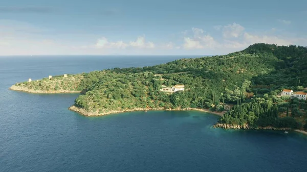 希腊一个遥远的海滨别墅的空中景观 — 图库照片