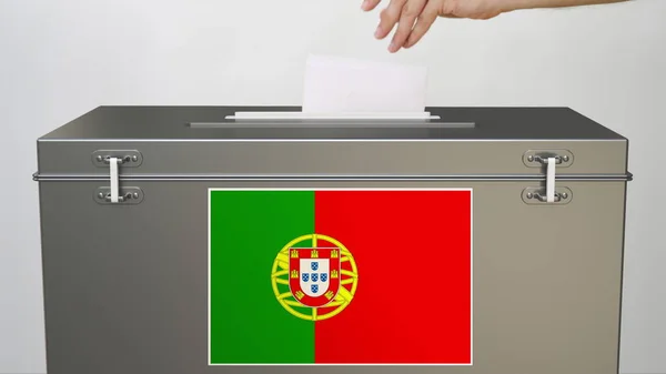 Mise à la main du bulletin de vote en papier dans l'urne avec le drapeau du Portugal. Rendu 3d lié aux élections — Photo