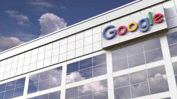 Google logó egy modern épület tetején. Szerkesztői konceptuális 3D animáció — Stock videók