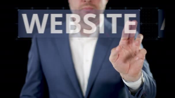 Možnosti WEBSITE, ADVERTISING a SOCIÁLNÍ MEDIA vybrané podnikatelem na obrazovce počítače — Stock video