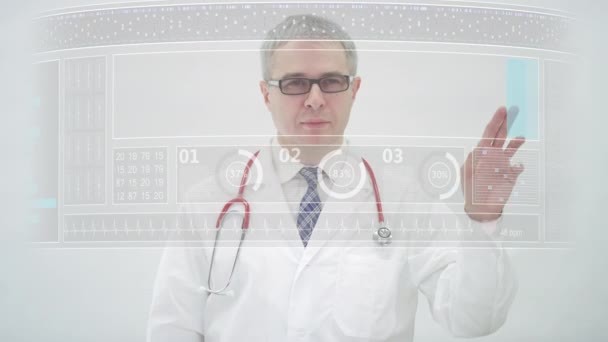 CARDIOLOGY sekmesi ve fütürist bilgisayarda bir doktor — Stok video
