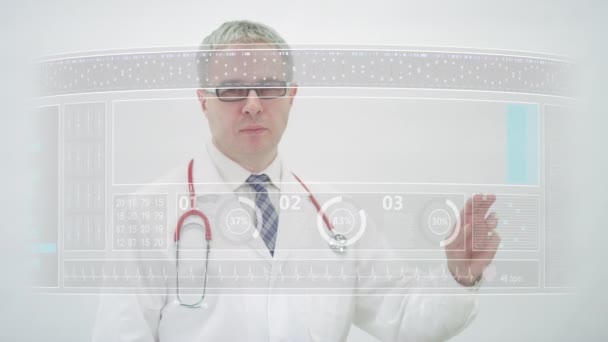 Arzt scrollt zum IoMT oder Internet of Medical Things Tab auf Touchscreen-Display — Stockvideo