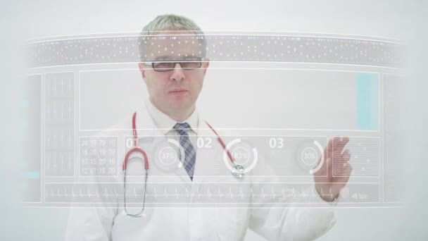 Pergamene medico alla scheda BIOTECH su un moderno display medico — Video Stock