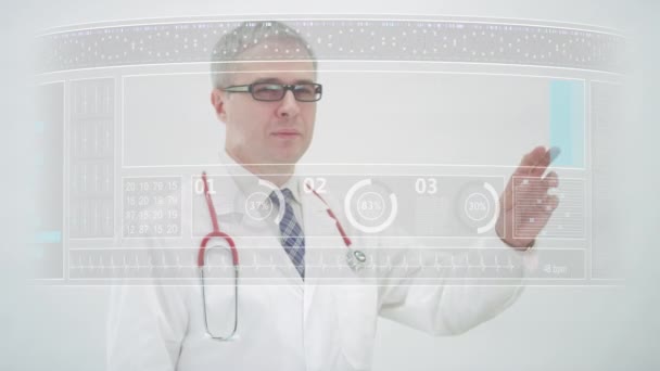 Modern bir bilgisayar ekranında kişiselleştirilmiş tıbbi sekmeye kaydırma — Stok video