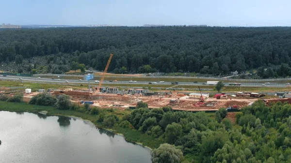 MOSCOW, RÚSSIA - 30 de julho de 2020. Vista aérea de um local de construção de túnel de metro perto do aeroporto de Vnukovo — Fotografia de Stock