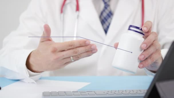 Médico fala sobre um ECHINACEA genérico em seu local de trabalho — Vídeo de Stock