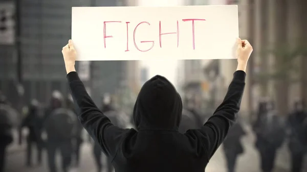 Luchar contra el texto en una pancarta de protesta — Foto de Stock