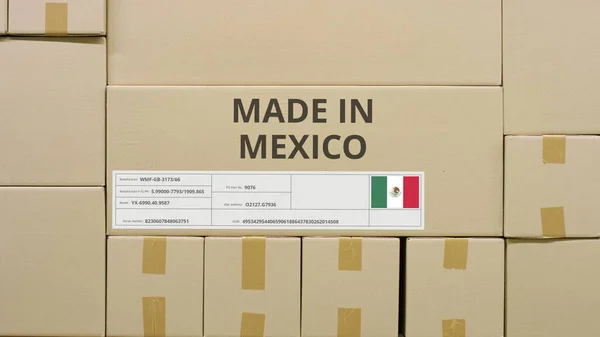 Φτιαγμένο στο MEXICO κείμενο και ετικέτα σημαία στο κουτί σε μια αποθήκη. Έννοια διανομής — Φωτογραφία Αρχείου