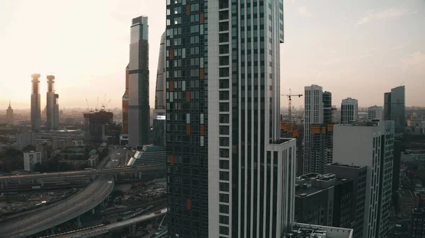 莫斯科，俄罗斯- 2020年9月27日。金融区主线住宅建筑群的空中景观 — 图库照片