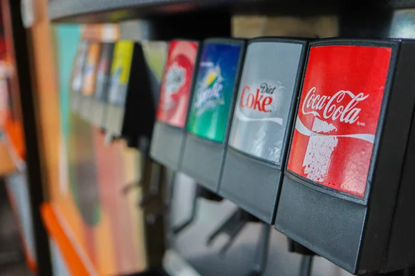 7 Eylül 2020 - Calgary Alberta Kanada - Soda Fıskiyesi