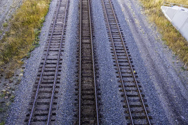 Tor kolejowy na zdjęciu powyżej stacji kolejowej — Zdjęcie stockowe