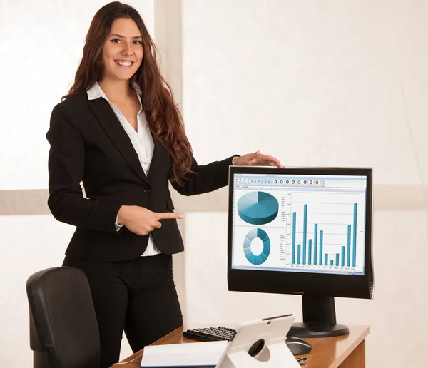 Hermosa Mujer Negocios Oficina Con Espacio Blanco Monitor Para Texto — Foto de Stock