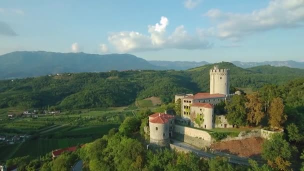Rihemberk 中世纪城堡在斯洛文尼亚西部欧洲 — 图库视频影像