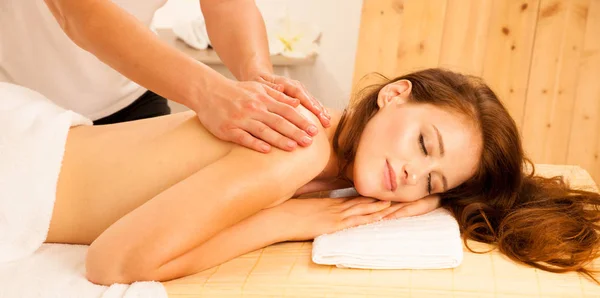 Kroppsvård Spa Kropp Massage Behandling Kvinna Som Har Massage Spa — Stockfoto