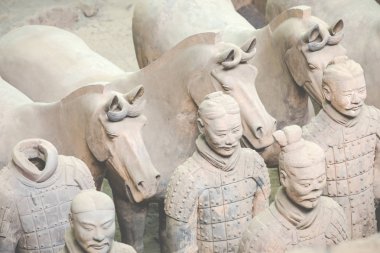 Xian, Çin 24 Mayıs 2018 Chinas ilk İmparator Xian Türbesi Terracotta Army savaşçılar. UNESCO Dünya Mirası sit alanı.
