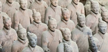 Xian, Çin 24 Mayıs 2018 Chinas ilk İmparator Xian Türbesi Terracotta Army savaşçılar. UNESCO Dünya Mirası sit alanı.